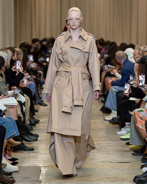 burberry fashion show london 2016|Burberry spring summer 2025.